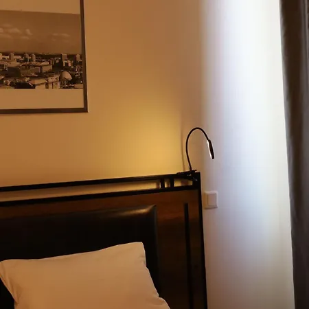 Motel Plus Schoenefeld 3*
