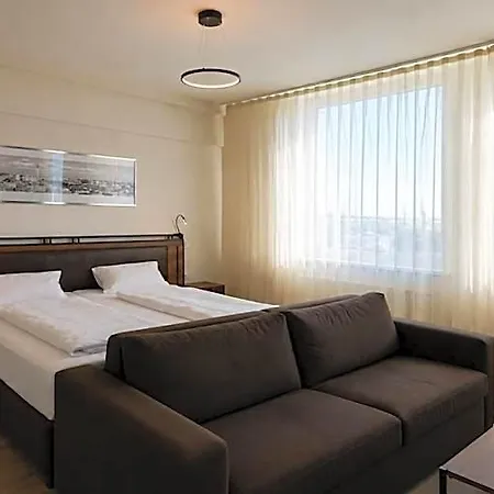 Motel Plus Schoenefeld Апарт-отель 3*