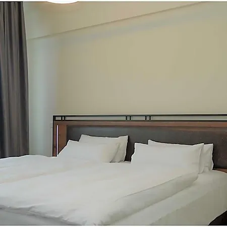 Motel Plus Schoenefeld 3* Шёнефельд