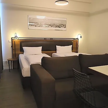 Motel Plus Schoenefeld 3*