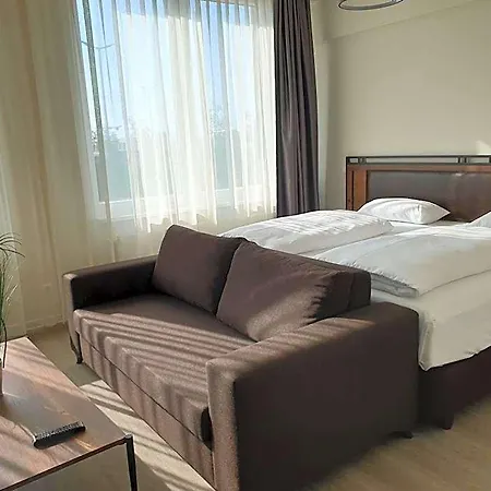 Апарт-отель Motel Plus Schoenefeld 3*