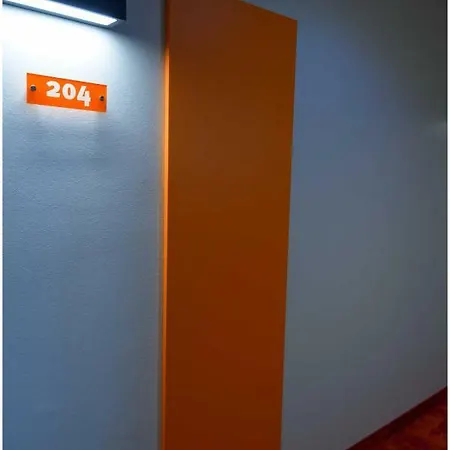 Motel Plus Schoenefeld שונפלד