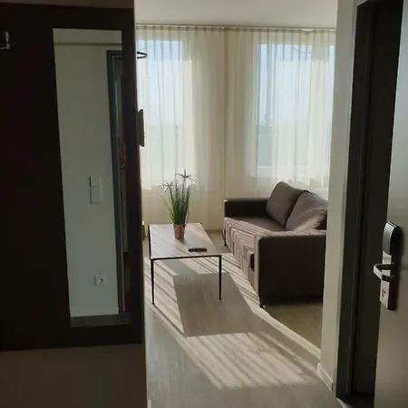 Motel Plus Schoenefeld 3*