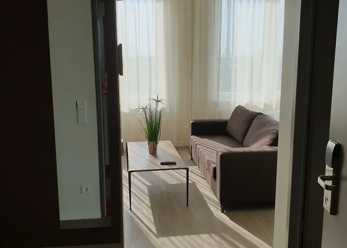 Motel Plus Schoenefeld Apartahotel 3*