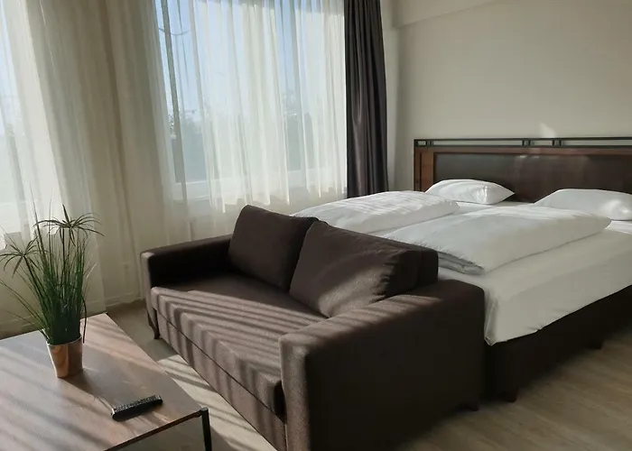 Motel Plus Schoenefeld Schönefeld