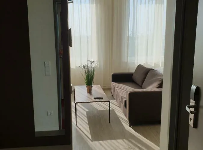 Motel Plus Schoenefeld 3*