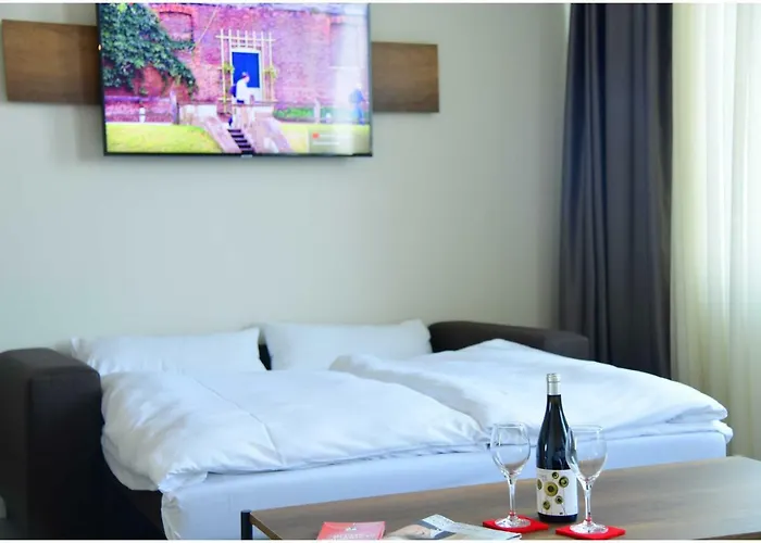 Motel Plus Schoenefeld Aparthotel 3*